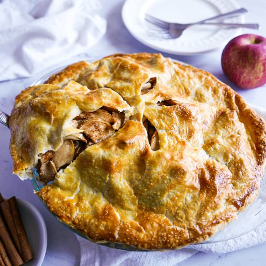 Easy Apple Pie with Puff Pastry - Recipe photo by gastronotherapy