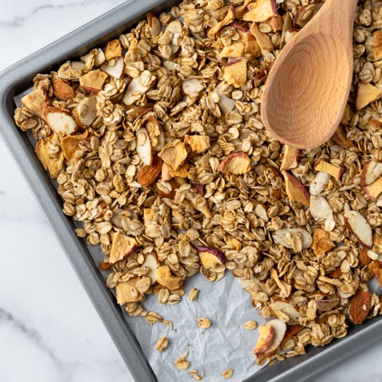 Apple Cinnamon Granola - Recipe photo by freshapron