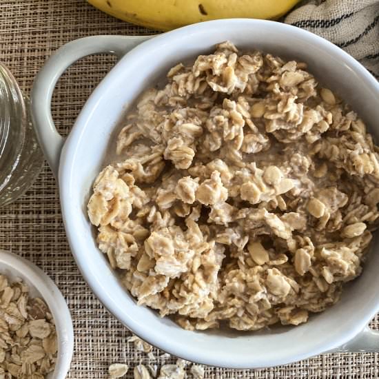 Classic Cinnamon Overnight Oats - Recipe photo by Nictastingspoon