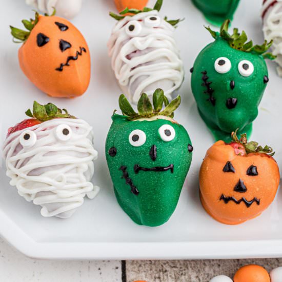 Halloween Chocolate Strawberries - Recipe photo by thecaglediaries