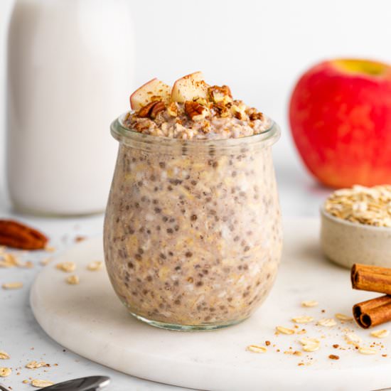 Apple Cinnamon Overnight Oats - Recipe photo by purelykaylie