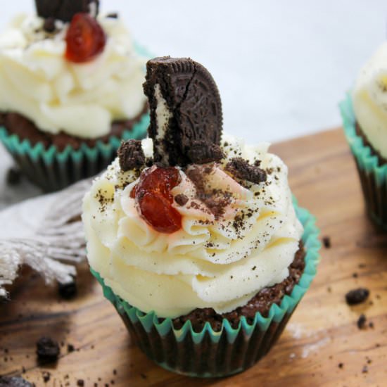 Vegan Oreo Cupcakes - Recipe photo by classicbakes