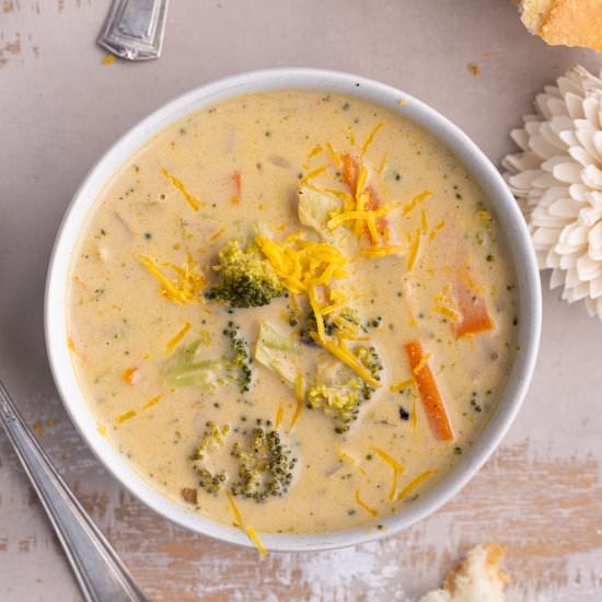 Vegetarian Broccoli Cheddar Soup - Recipe photo by marleysmenu