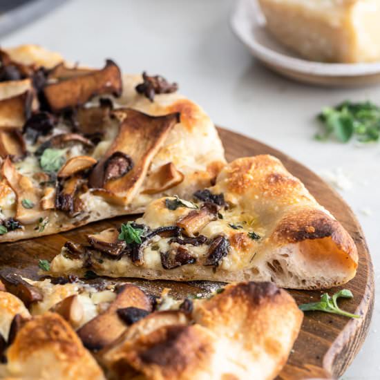 wild mushroom pizza - Recipe photo by withspice