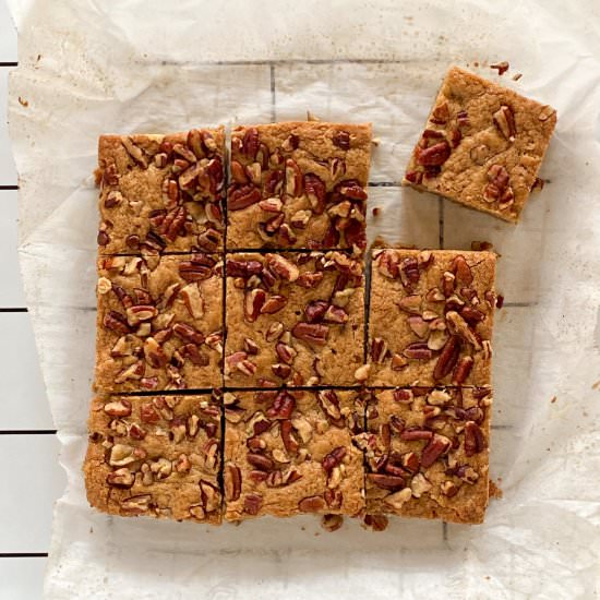 Maple Pecan Blondies - Recipe photo by northernginger