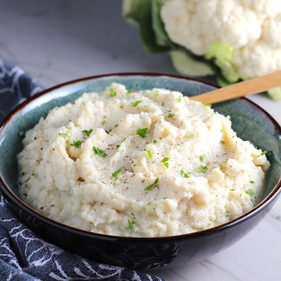 Mashed Roasted Cauliflower & Garlic - Recipe photo by TalkingMeals