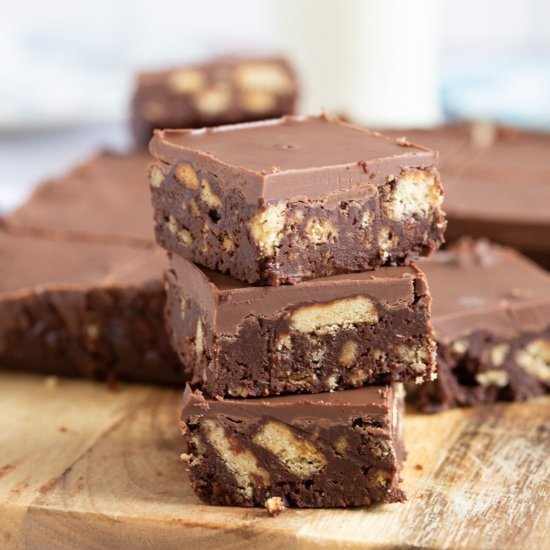 Easy Chocolate Tiffin - Recipe photo by effortlessfoodie
