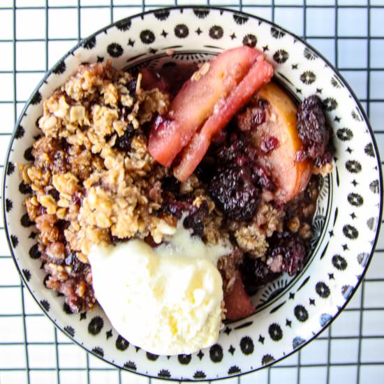 Apple and Blackberry Crumble - Recipe photo by the food blog
