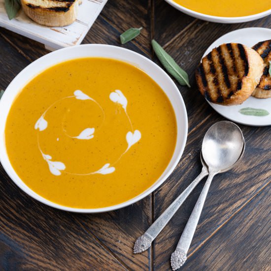 Creamy Roasted Sweet Potato Soup - Recipe photo by marleysmenu