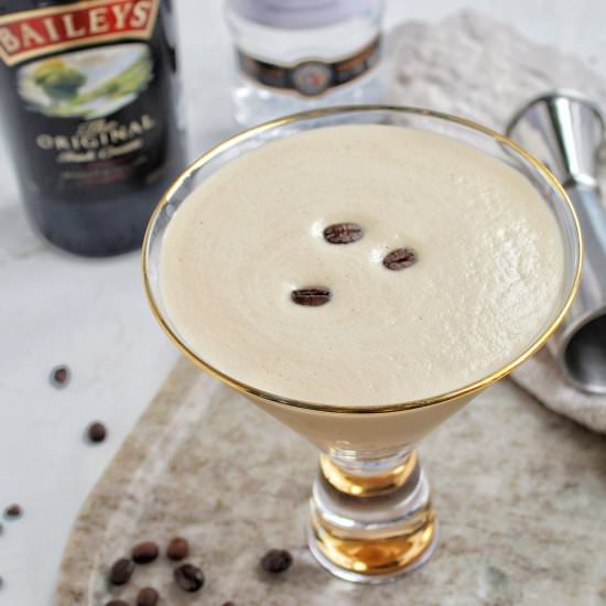 Baileys Espresso Martini - Recipe photo by homebodyeats