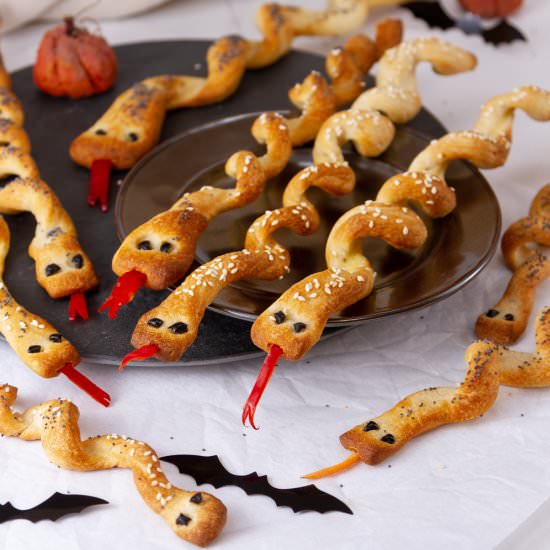 Breadstick Snakes - Recipe photo by dwayland