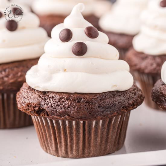Ghost Cupcakes - Recipe photo by emilyenchanted