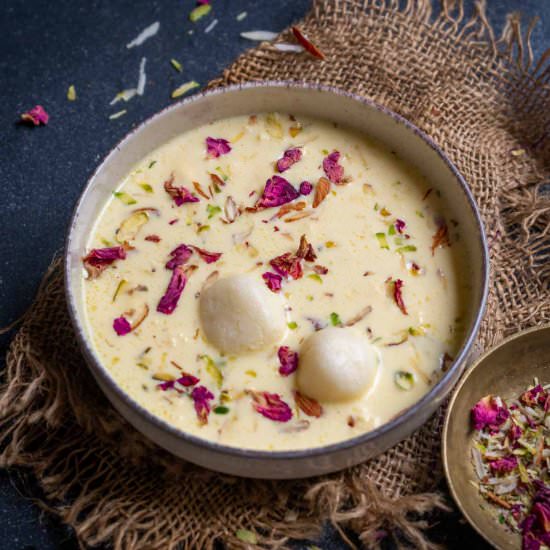 Custard Rasgulla - Recipe photo by Whiskaffair