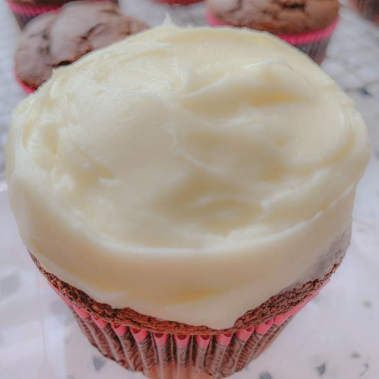 Double Chocolate Fudge Cupcakes - Recipe photo by NotEntirelyAverage