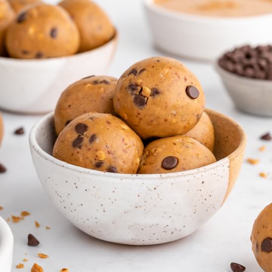 Peanut Butter Protein Balls - Recipe photo by purelykaylie