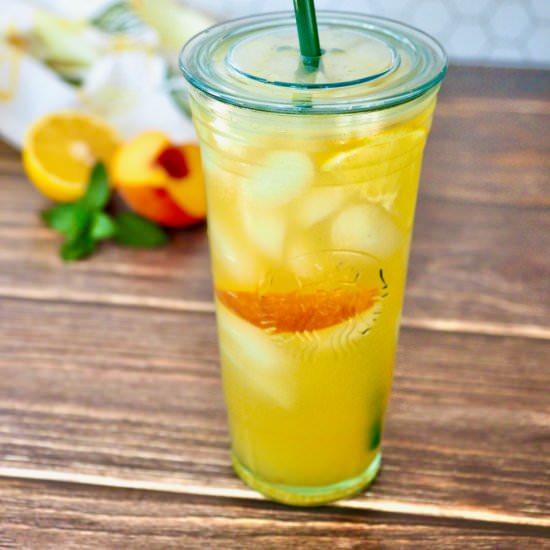 Iced Peach Green Tea Lemonade - Recipe photo by thefreshcooky