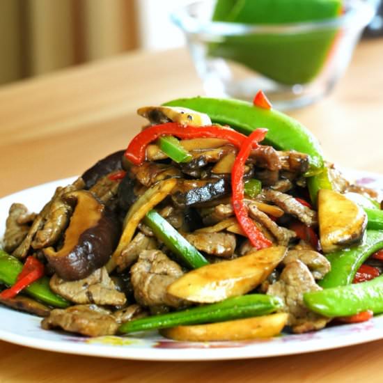 Beef and mushrooms stir-fry - Recipe photo by Taste of Asian Food
