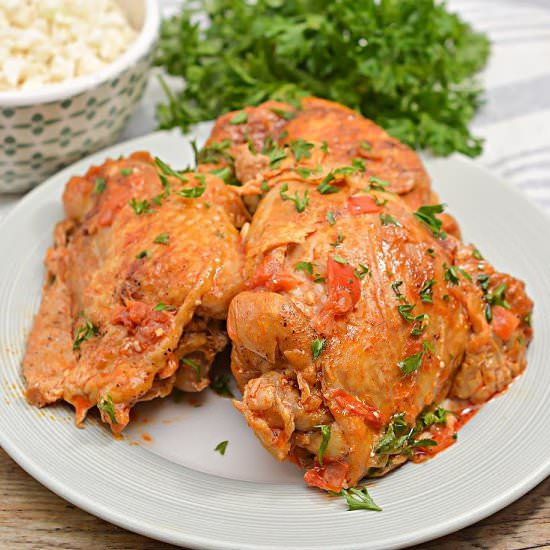 KETO CHICKEN PAPRIKASH - Recipe photo by Stylish Cravings