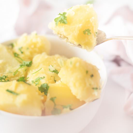 Boiled Potatoes with Parsley Butter - Recipe photo by Andrea Janssen