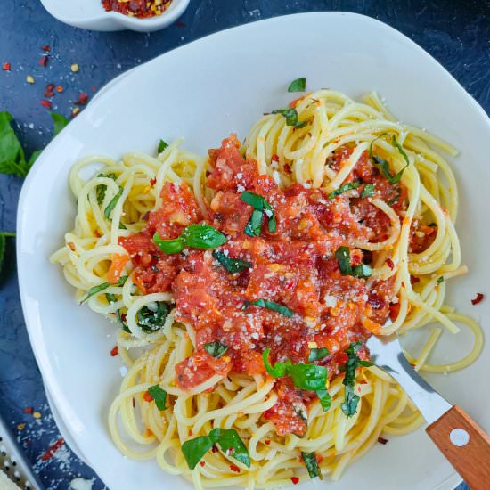 Easy Spaghetti Arrabiata - Recipe photo by Sheeba@gohealthy