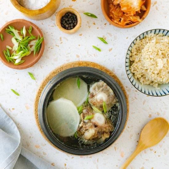 Korean Oxtail Soup (Kkori Gomtang) - Recipe photo by fitsianfoodlife