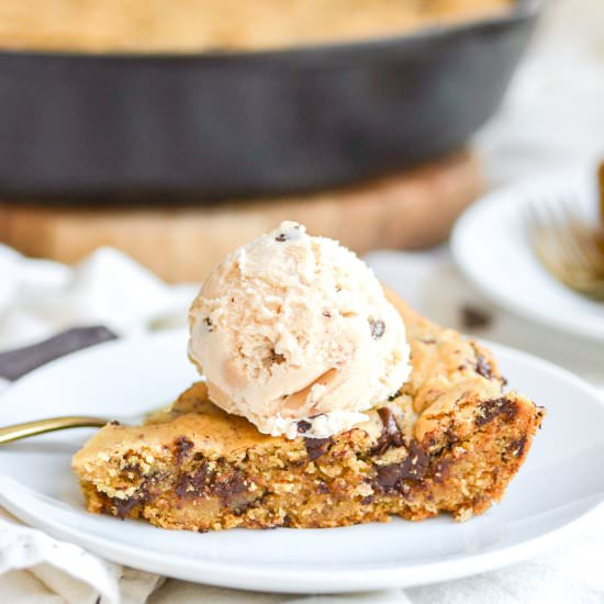Vegan Skillet Cookie - Recipe photo by earthly provisions