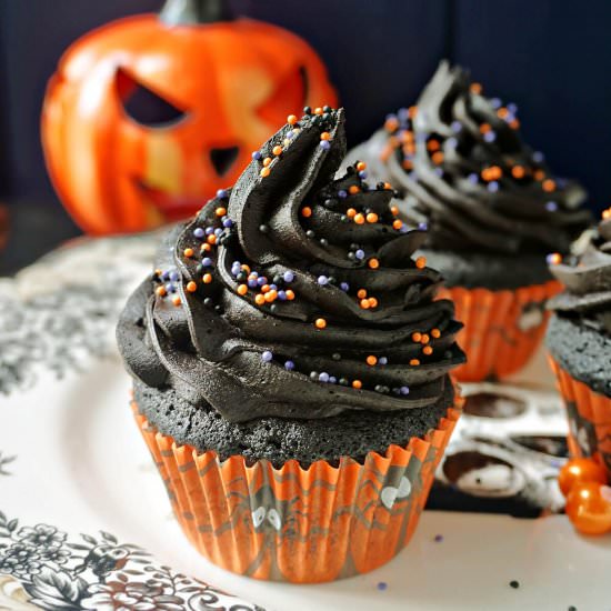 Black Cupcakes - Recipe photo by mygorgeousrecipes