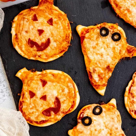 Mini Halloween Pizzas - Recipe photo by wholefully