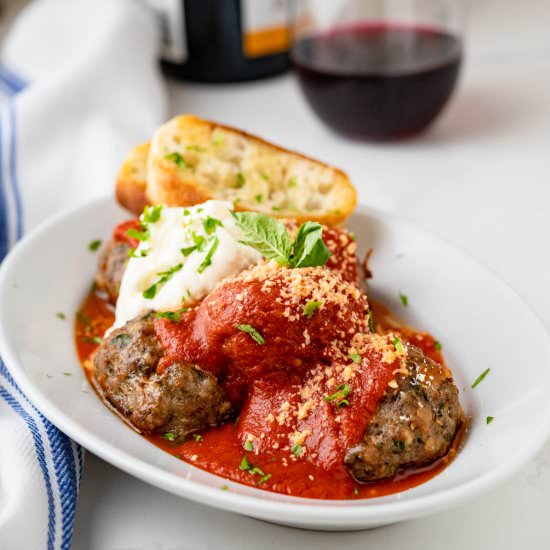 Italian Oven Baked Meatballs - Recipe photo by garlic and zest