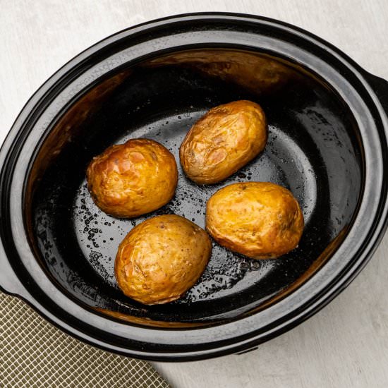 Slow Cooker Jacket Potatoes - Recipe photo by Flawless Food