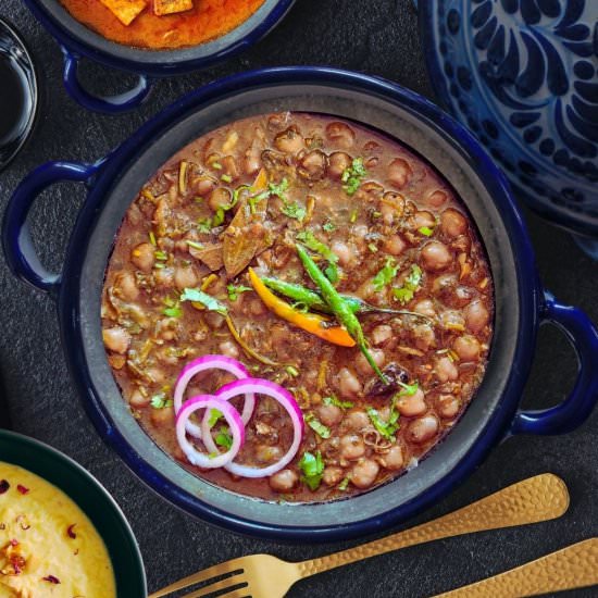 Methi Chole [Fenugreek Chana Masala - Recipe photo by livingsmartandhealthy