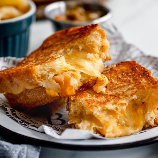 Onion Grilled Cheese - Recipe photo by jernejkitchen