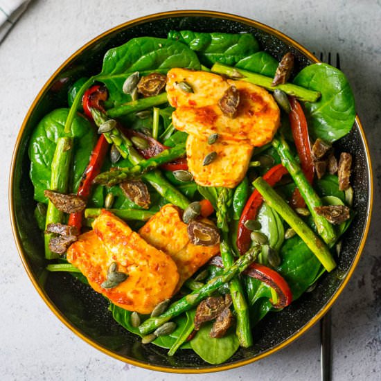 Spicy Asparagus and Halloumi Salad - Recipe photo by somebodyfeedseb