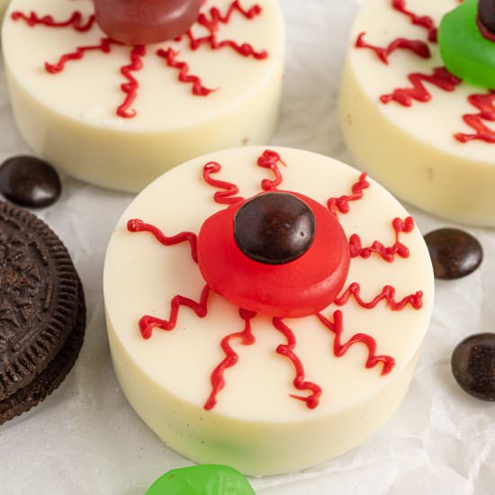 Halloween Oreo Eyeballs - Recipe photo by pumpkinnspice