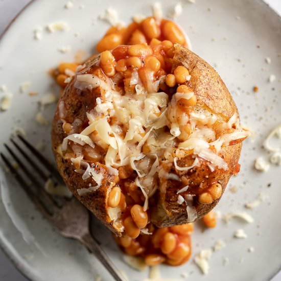 Air Fryer Baked Potatoes - Recipe photo by The Last Food Blog