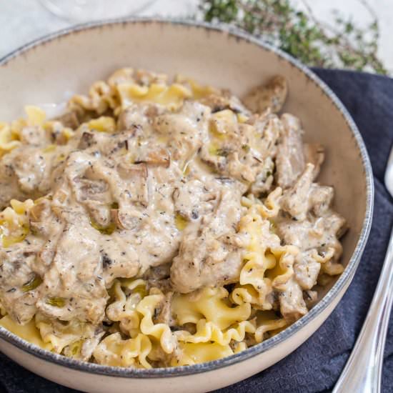 Vegan Mushroom Stroganoff - Recipe photo by Sixhungryfeet