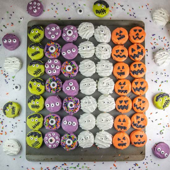 Halloween Oreos - Recipe photo by bunsenburnerbakery
