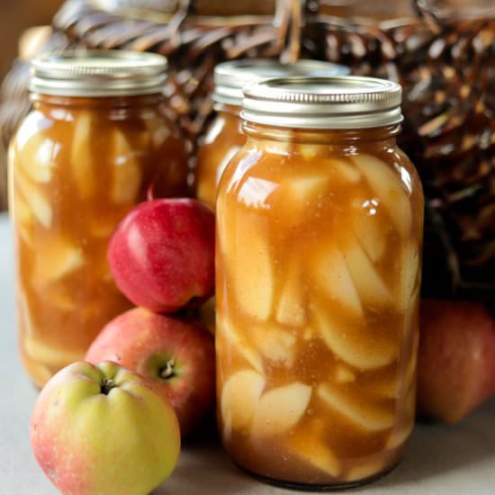 Canning Apple Pie Filling - Recipe photo by HIldaskitchenblog