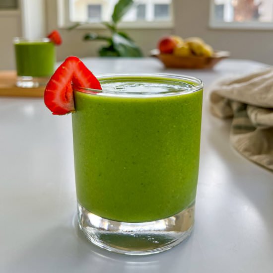 Strawberry Banana Spinach Smoothie - Recipe photo by Ourplantbasedworld
