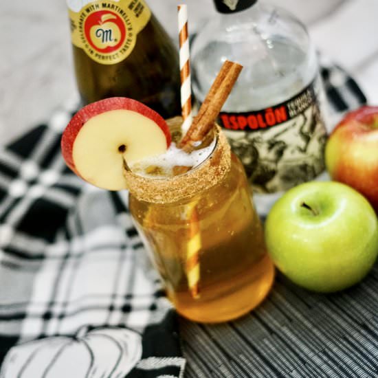 Easy Apple Cider Margarita - Recipe photo by Everything Pretty
