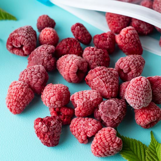 Freezing Raspberries - Recipe photo by BinkysCulinaryCarnival