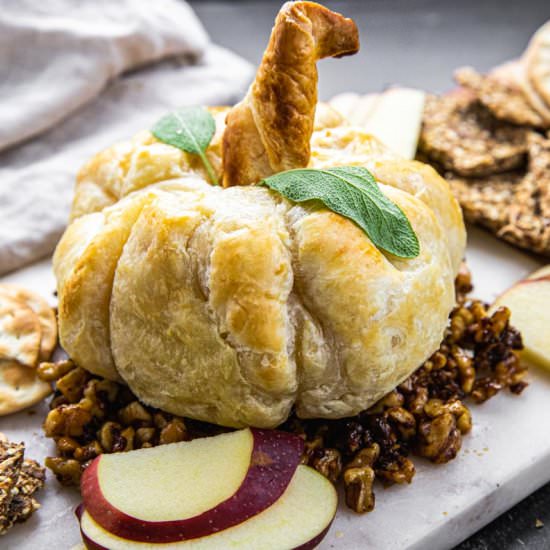 Baked Brie - Recipe photo by Gina Gibson