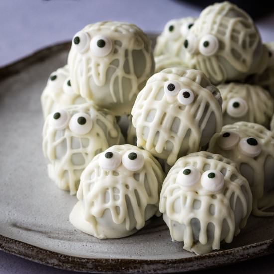 Halloween Oreo Truffles - Recipe photo by Chef Molly