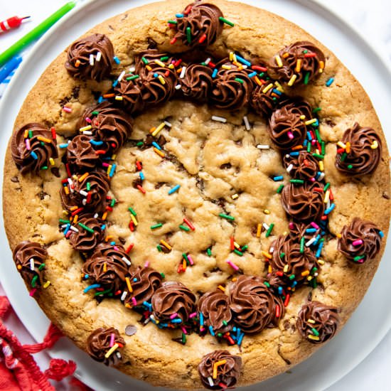 Gluten Free Cookie Cake - Recipe photo by MamaGourmand