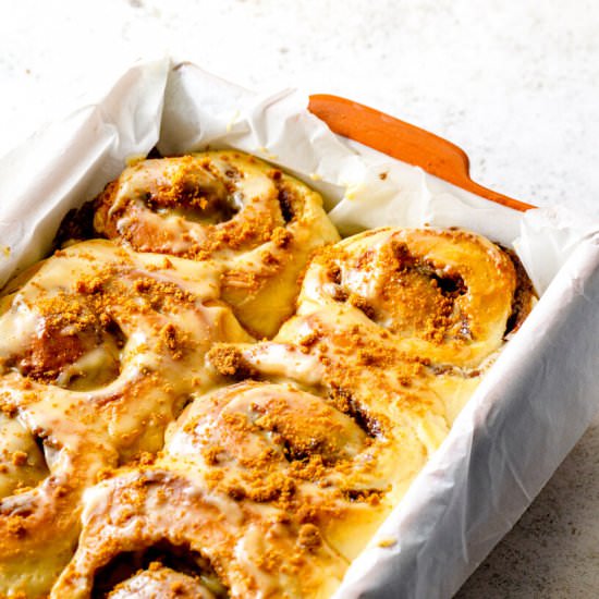 Biscoff Cinnamon Bun - Recipe photo by etfoodvoyage