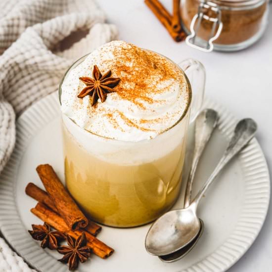 Healthy pumpkin spice latte - Recipe photo by Sweetly Cakes