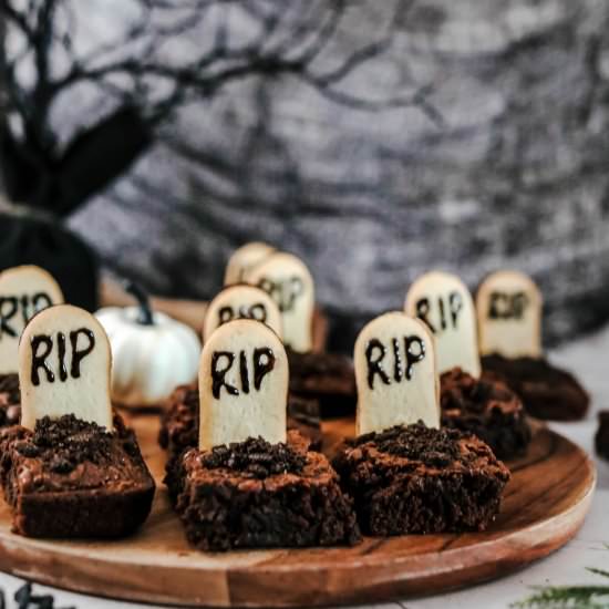 Graveyard Halloween Brownies - Recipe photo by dishnthekitchen