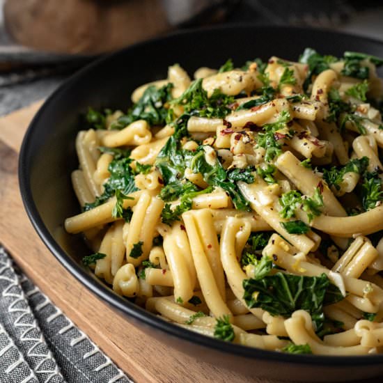 25-Minute Vegan Garlic Butter Pasta - Recipe photo by my quiet kitchen