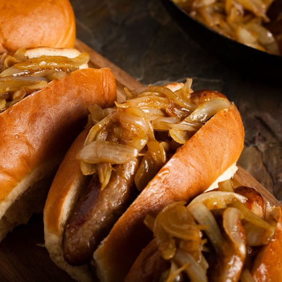 Hot dogs with sweet and sour onions - Recipe photo by Recipe Crumbs