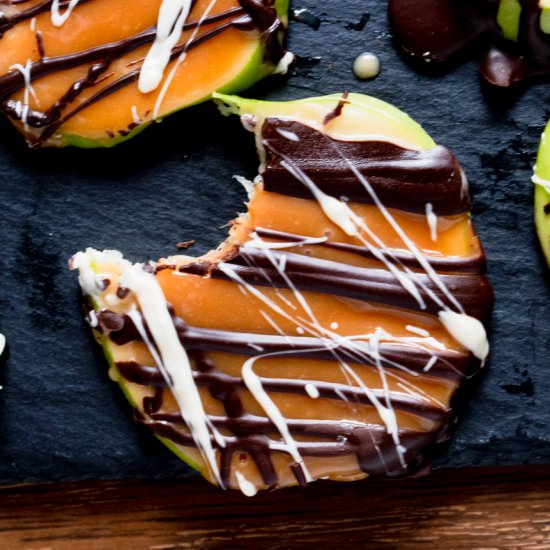 Chocolate Caramel Apple Slices - Recipe photo by TheDeliciousSpoon